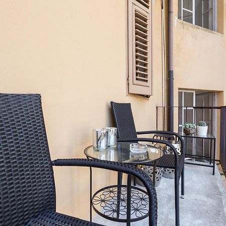 La Casa Di Gatsby Lusso In Pieno Centro Con Parcheggio Apartment Гориция Екстериор снимка