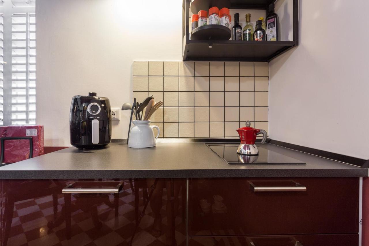 La Casa Di Gatsby Lusso In Pieno Centro Con Parcheggio Apartment Гориция Екстериор снимка
