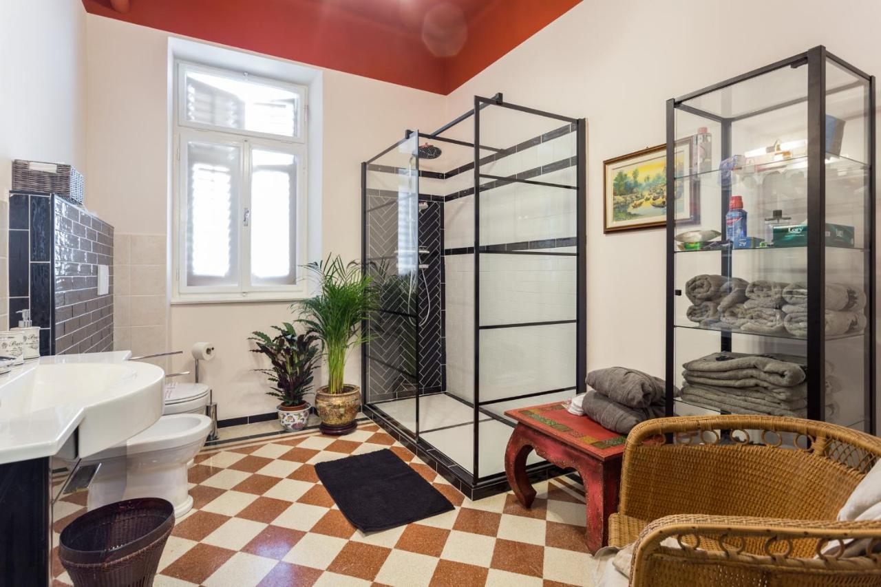 La Casa Di Gatsby Lusso In Pieno Centro Con Parcheggio Apartment Гориция Екстериор снимка